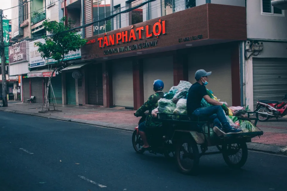 Xe 4 chỗ sạch sẽ